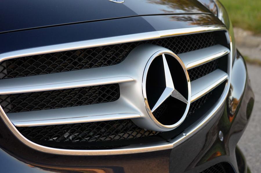  Mercedes-Benz E350 4Matic Sedan 2014 года  (фото 38 из 40)